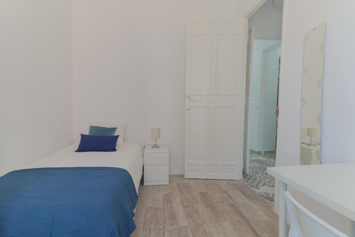 C11 - Cosy 7 Bedrooms In Plaza Merced Málaga Kültér fotó