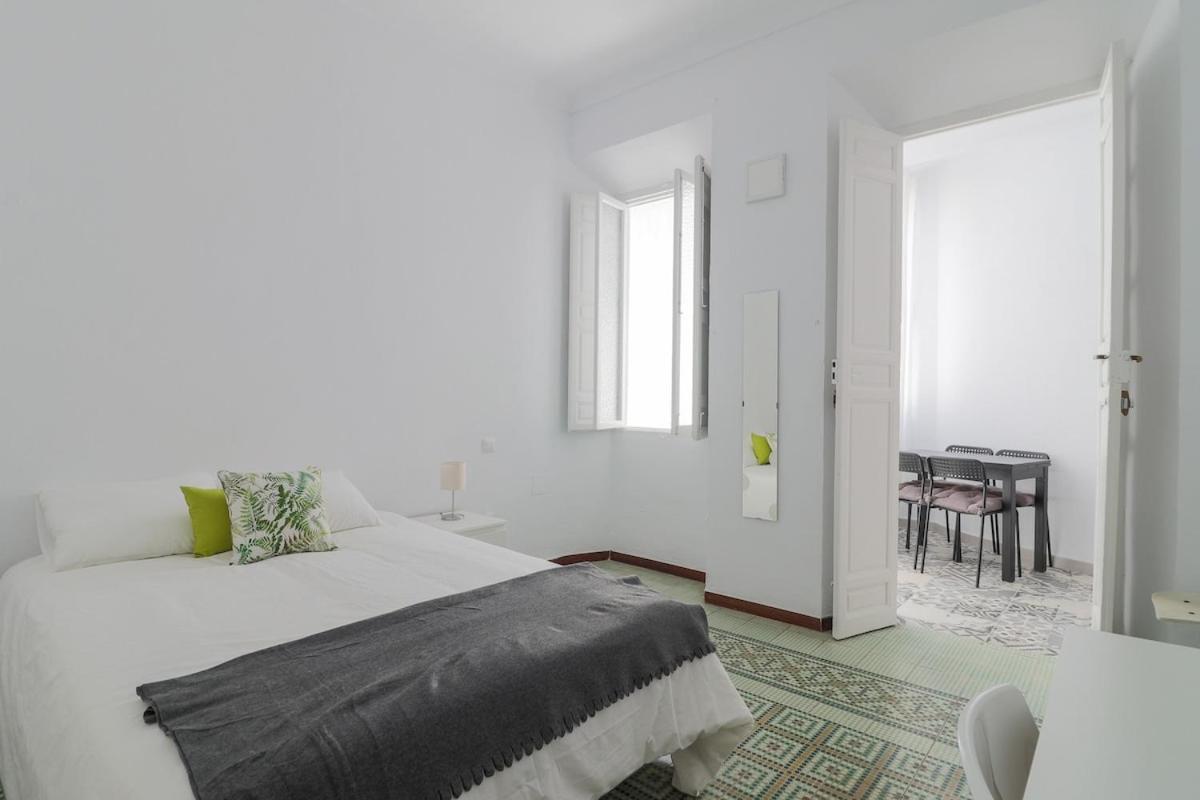 C11 - Cosy 7 Bedrooms In Plaza Merced Málaga Kültér fotó